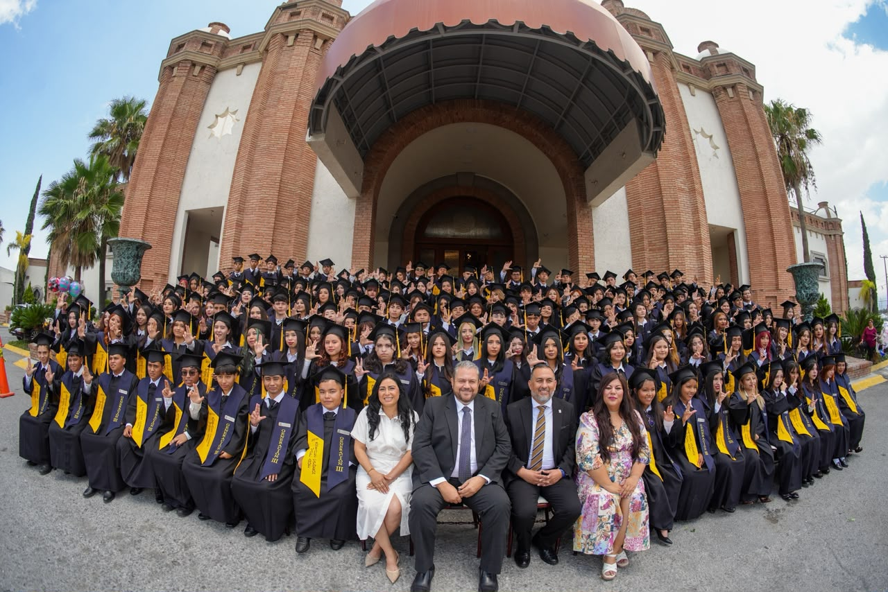 Se gradúan 200 alumnos de IMARC en Ramos Arizpe