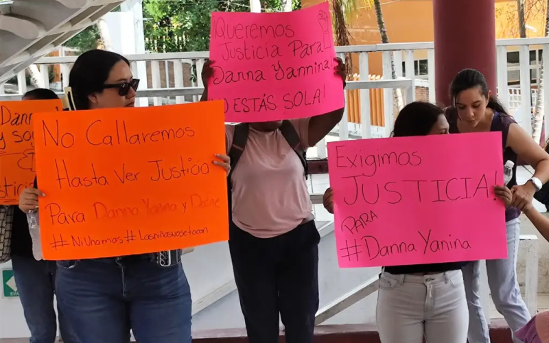 Con marcha, familia y amigos de Danna defienden su inocencia por muerte de Dafne en academia