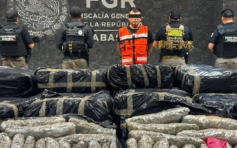 Decomisan más de una tonelada de m*rihuana en carretera de Tabasco; hay un detenido