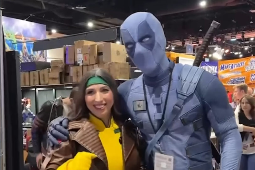 Ryan Reynolds sorprende en Comic-Con con Deadpool gris y pistas de Avengers: Doomsday