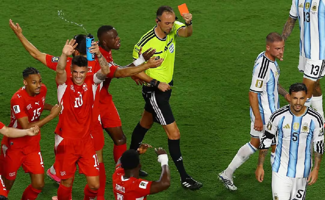 Árbitro portugués justifica su polémica expulsión en un partido de Argentina durante el Mundial