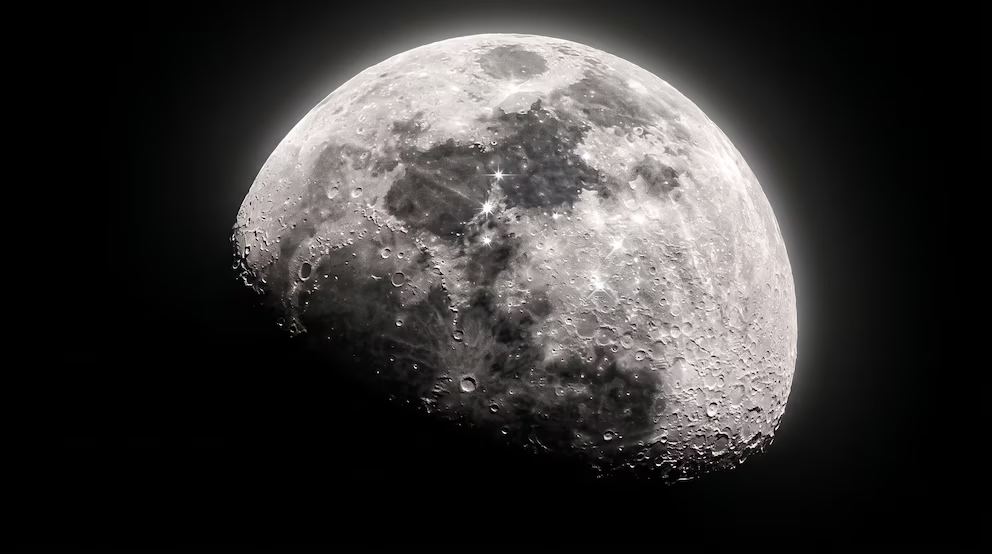 Luna Menguante de agosto 2026: cuándo verla con su resplandor gris pálido y cuál es su significado