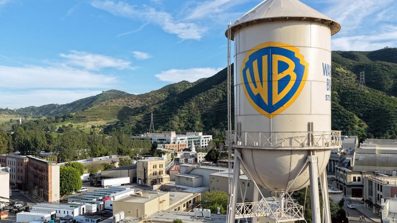 California y 11 estados de EU presentan demanda para bloquear la fusión de Paramount con Warner Bros