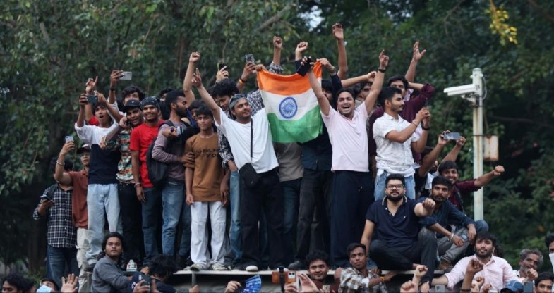 India propone castigar con 10 años de cárcel filtraciones de exámenes