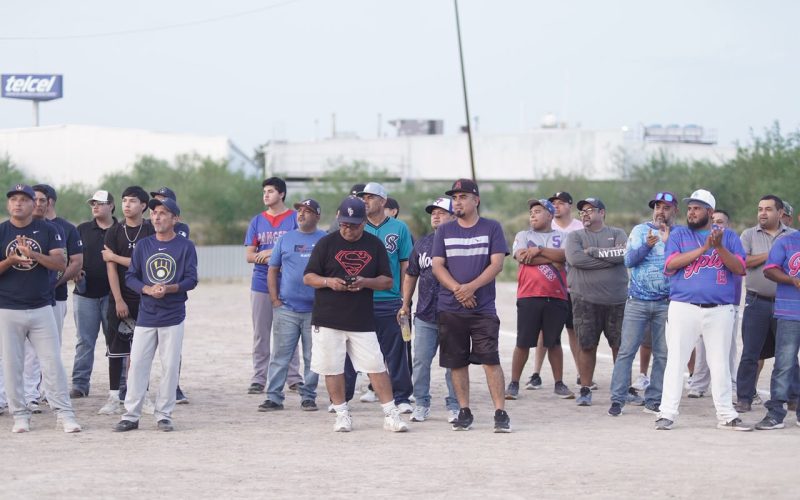 ARRANCA TEMPORADA 2026 DE LA LIGA MUNICIPAL DE SOFTBOL VARONIL EN SABINAS