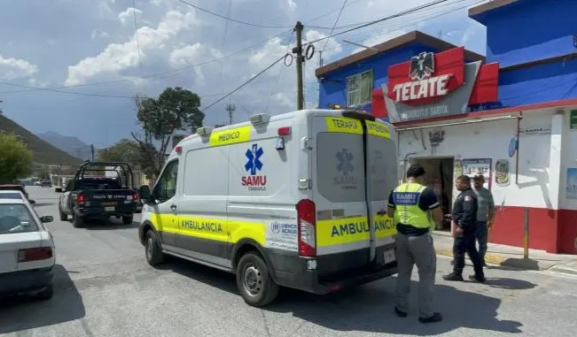 Ataca adolescente a su madre con machete