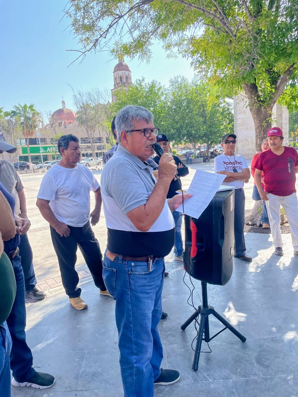Gestiona en CDMX respaldo a extrabajadores de AHMSA