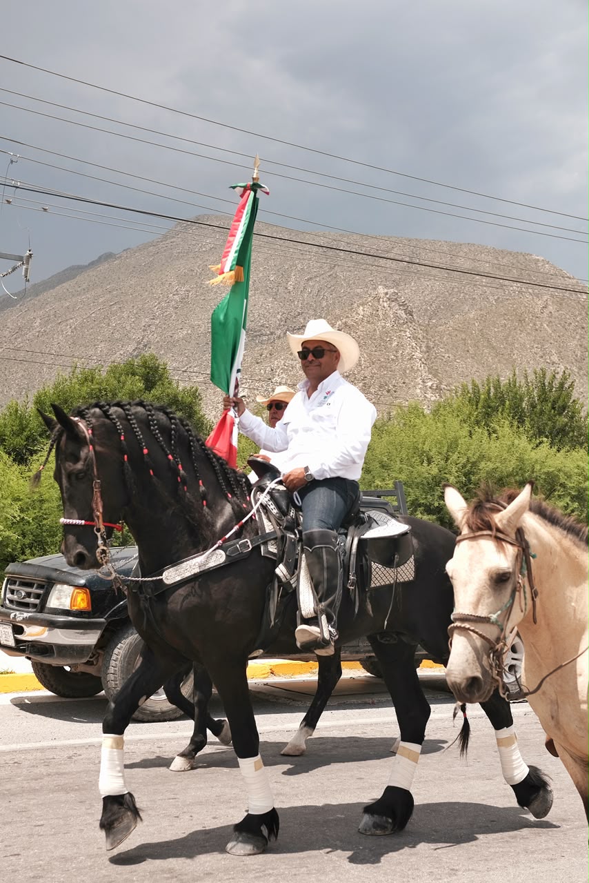 Cabalgata de Cuatro Ciénegas fortalece identidad y cultura durante la Feria de la Uva 2026