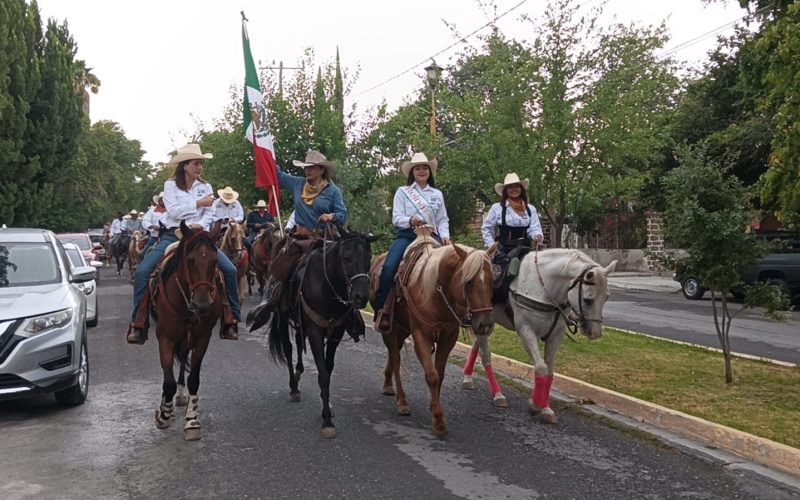 Participan más de 450 jinetes en la 26 Cabalgata General Cepeda–Parras