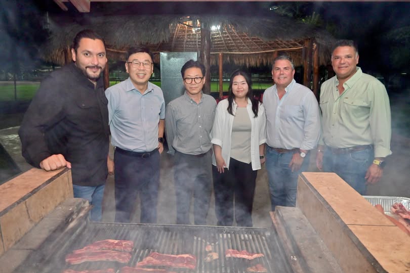 Recibe Carlos Villarreal al CEO de Doosung Tech