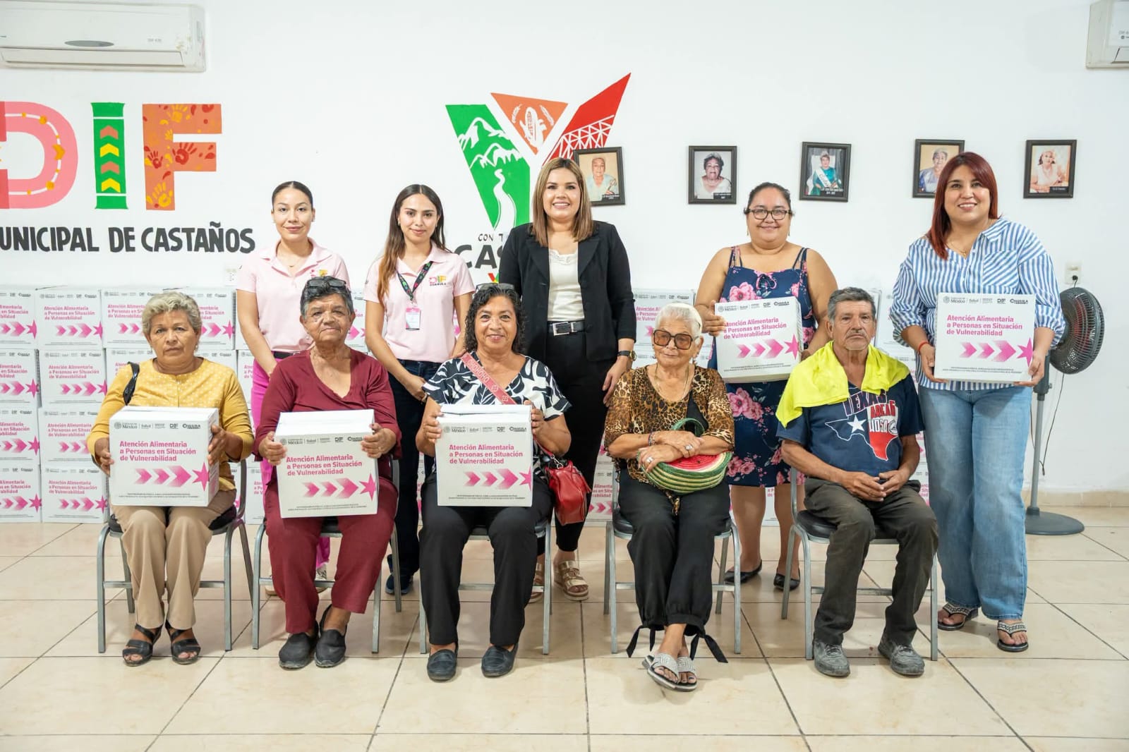 Entrega Castaños el Programa Alimentario
