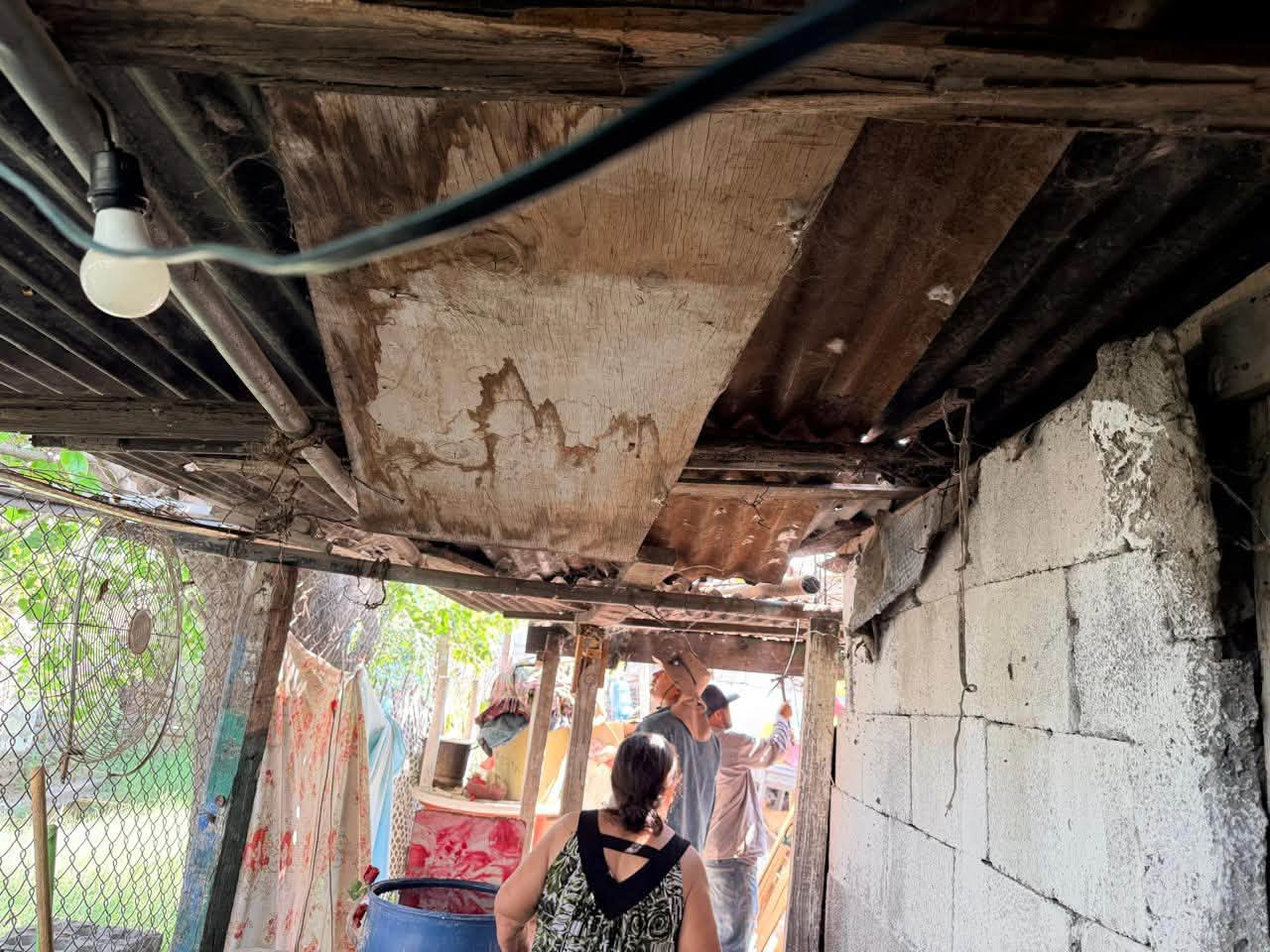 Alcaldesa Yesica Sifuentes entrega techumbre a familias vulnerables