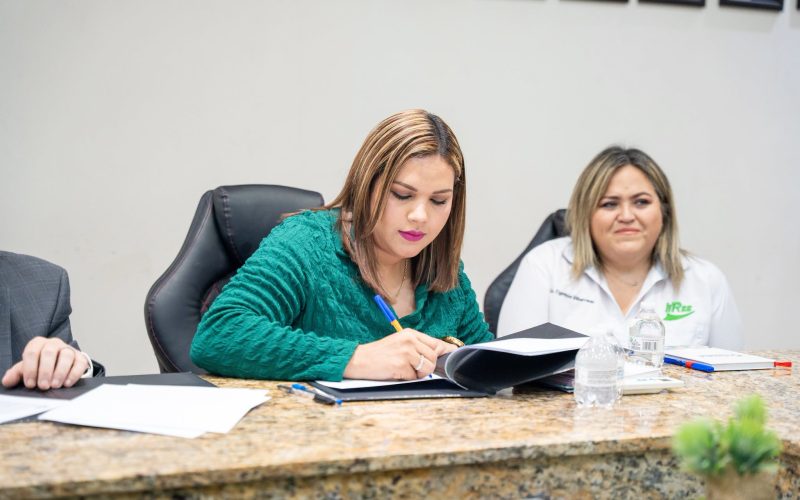 Fortalece Castaños alianza académica con la UTRCC