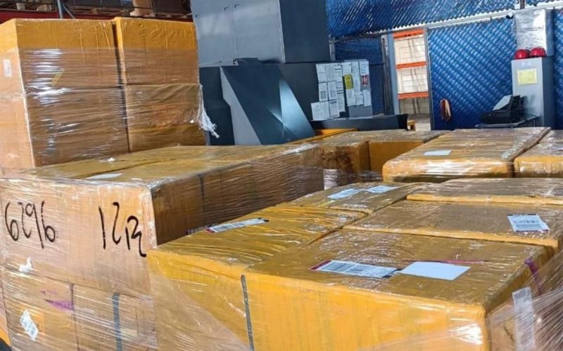 Incautan 2.9 millones de cigarros ilícitos en el AICM