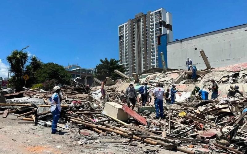 Azota sismo de 7.4 grados a Colombia; van 132 muertos
