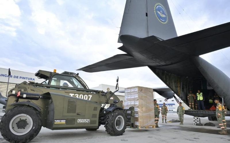 México envía a Colombia las primeras 19.5 toneladas de ayuda humanitaria, pero no manda rescatistas