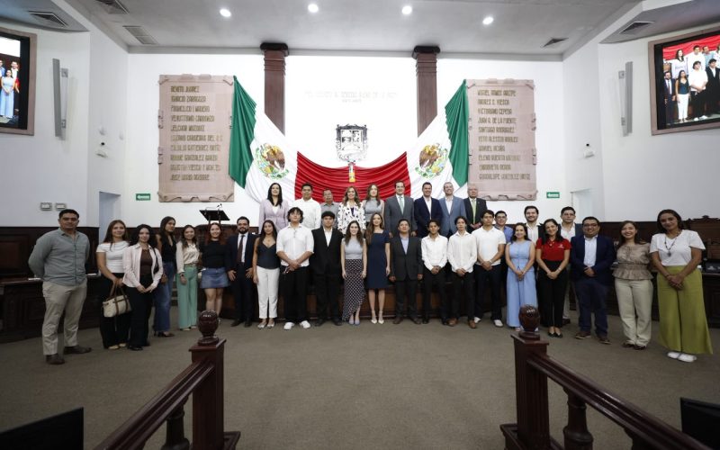 Busca María del Mar acercar empleo formal a la juventud