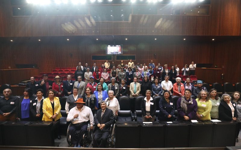 Comisión de Atención a Grupos Vulnerables organizó Parlamento de las Personas Mayores