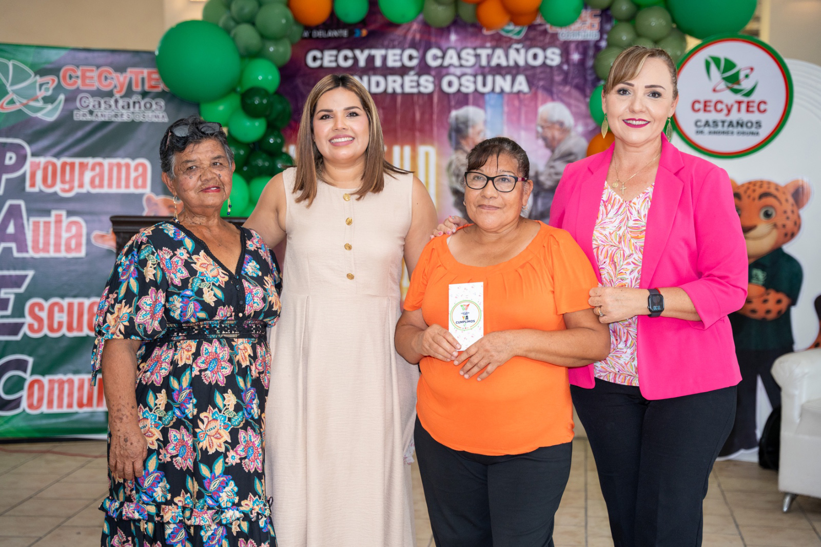 Participa Castaños en homenaje a los abuelos