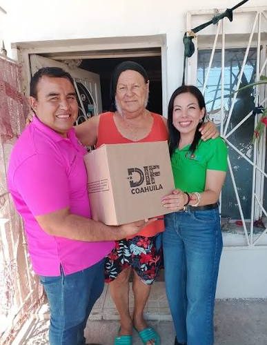 Reparte DIF más de 150 platillos cada semana