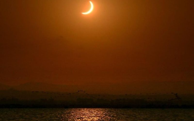 Eclipse hipnotiza a España