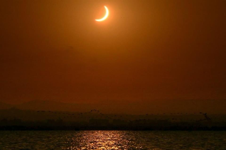 Eclipse hipnotiza a España