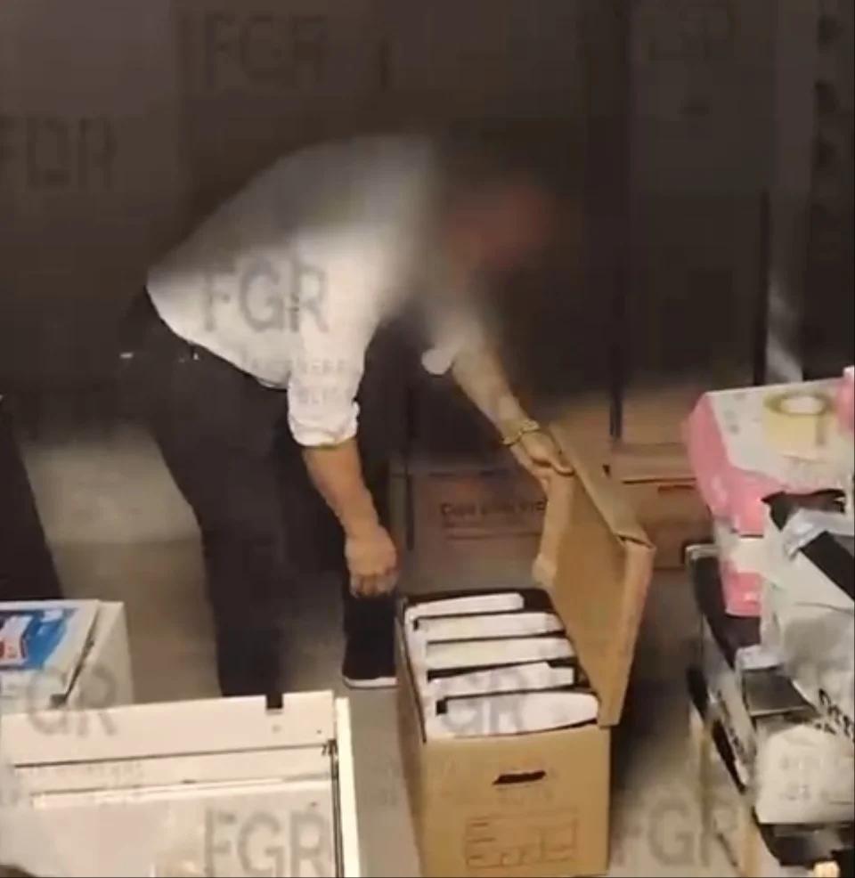 Encuentra FGR documentos ligados a Ruffo y huachicol