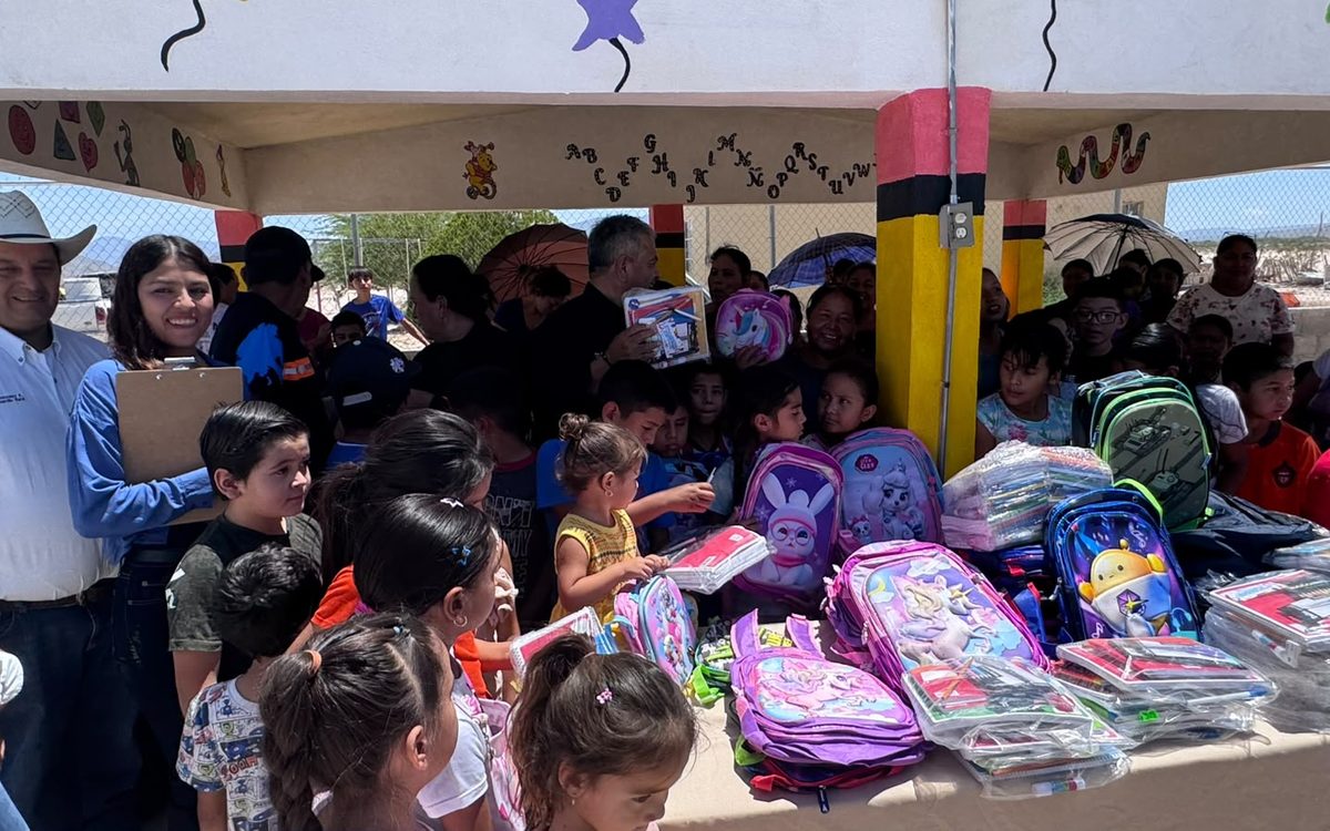 FORTALECE VÍCTOR LEIJA Y FUNDACIÓN LM EDUCACIÓN EN COMUNIDADES RURALES CON ENTREGA DE ÚTILES ESCOLARES