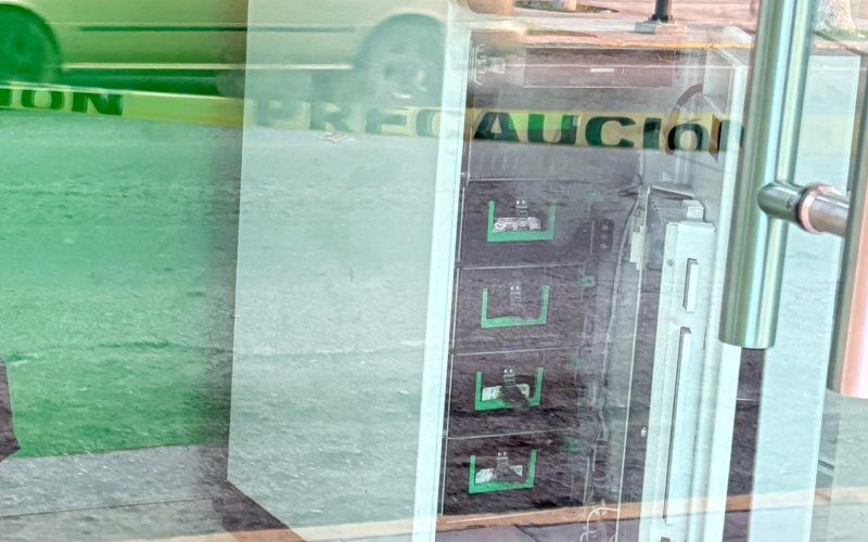 Dejan expuesto dinero en cajero durante 12 horas