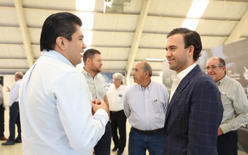 Dialoga Gabriel Elizondo con empresarios de CANACINTRA