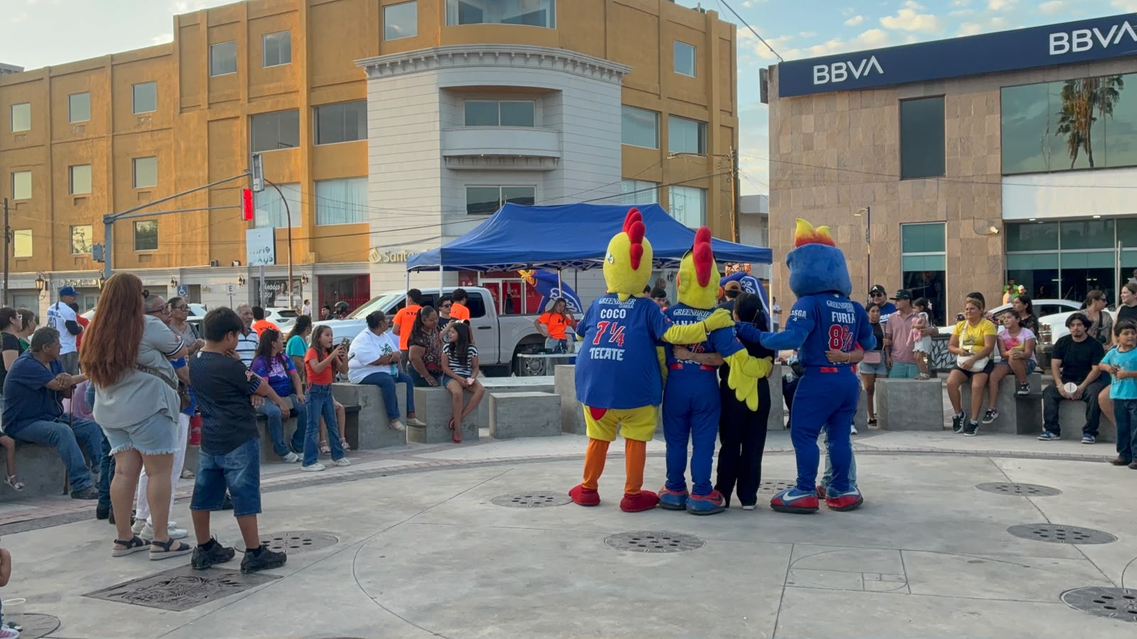 La Furia arma fiesta en la plaza principal