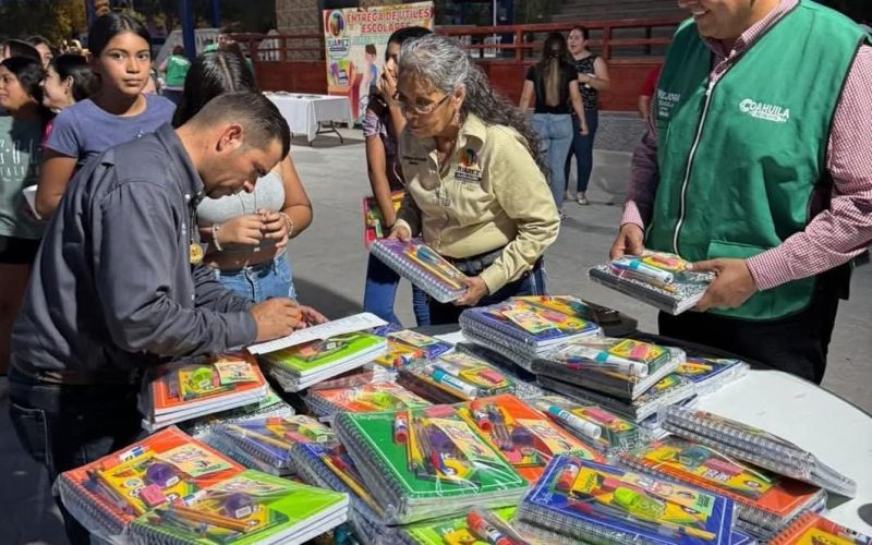 Entregarán paquetes escolares en la RC