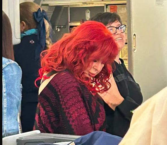 Vuela Layda Sansores en primera clase a Madrid