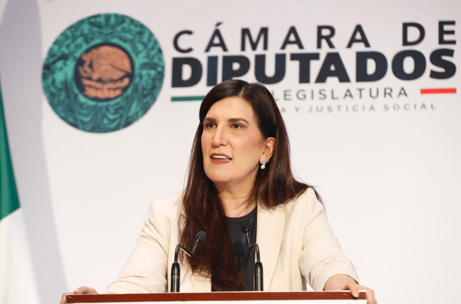 Llama Kenia López Rabadán a participar en la consulta sobre los lineamientos para la protección de las audiencias y así defender la libertad de expresión