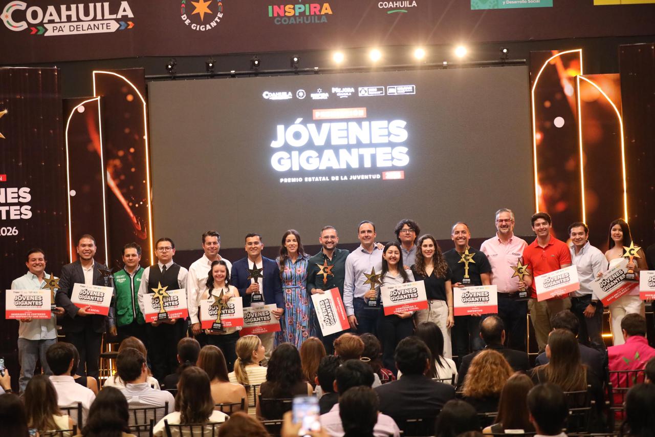 ENTREGA MANOLO PREMIO ESTATAL DE LA JUVENTUD