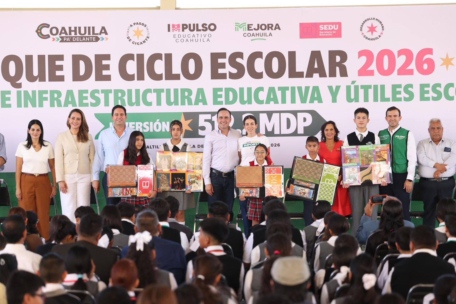 ARRANCA MANOLO PROGRAMA DE ÚTILES ESCOLARES GRATIS