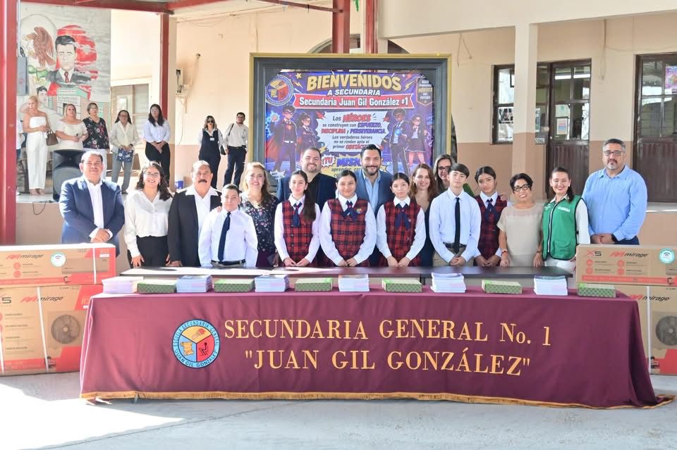 Retornan a clases miles de estudiantes en Monclova
