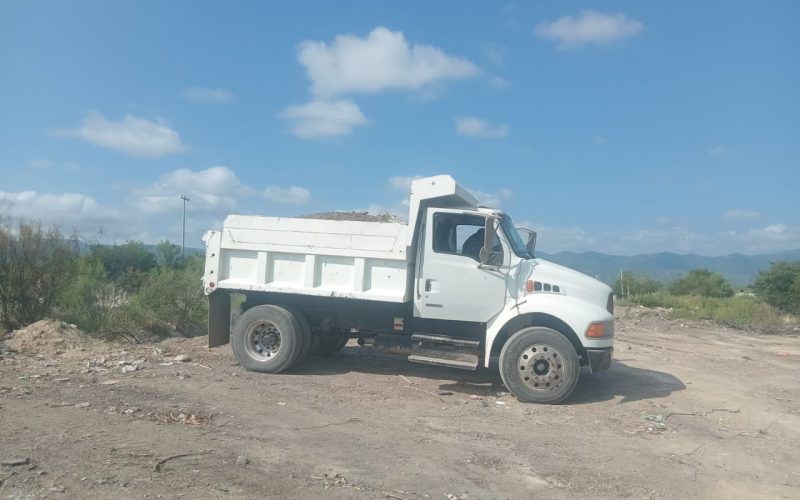 Elimina Múzquiz basurero clandestino en Azucenas