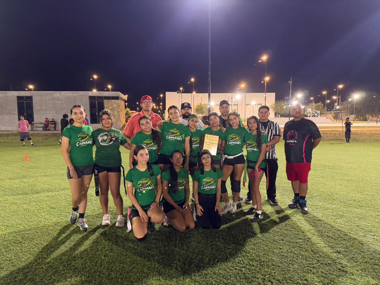 Coronan a Caimanes campeones de verano