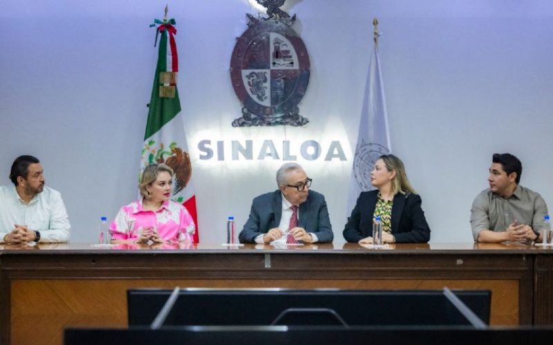Rocha Moya tiene su primera reunión