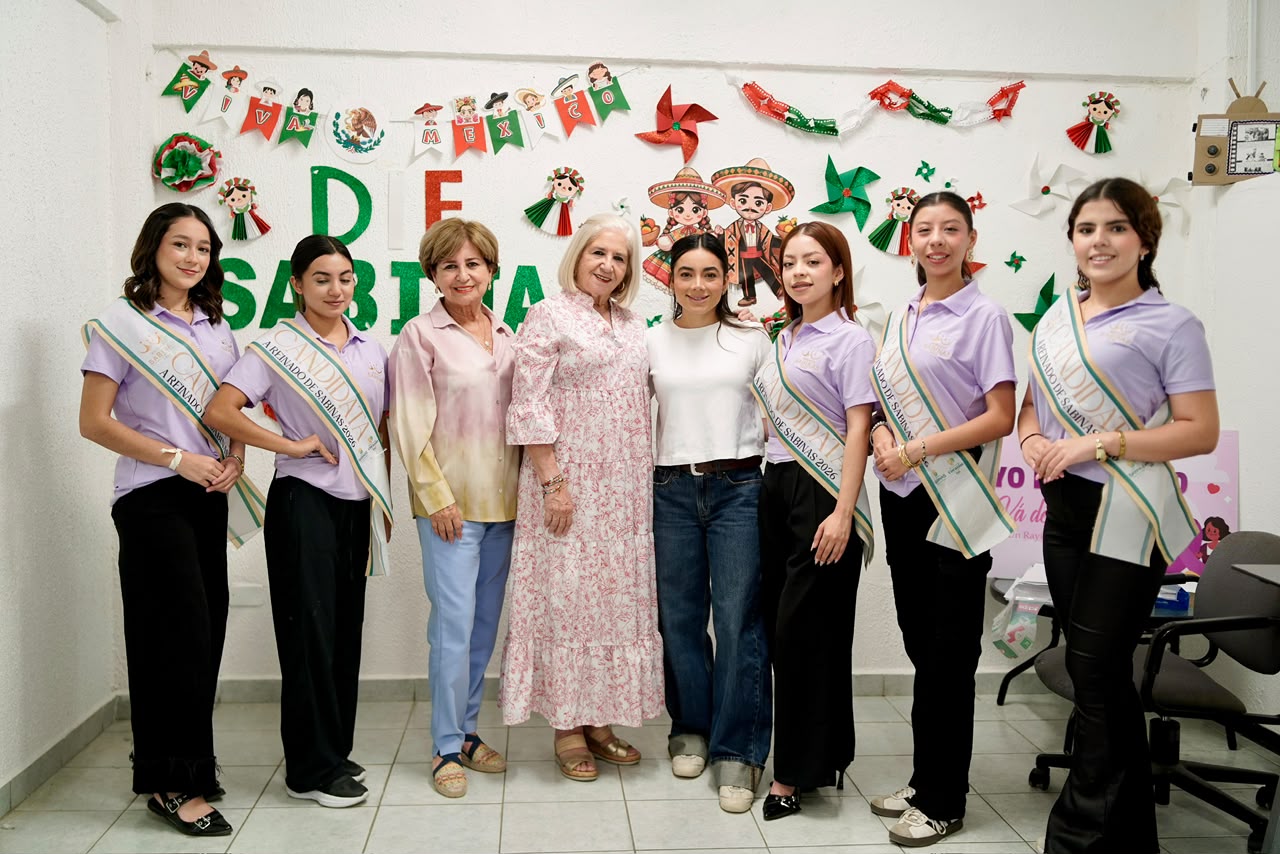 Participan candidatas en entrega de apoyos