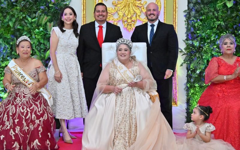 Es Magdalena García la Reina del Adulto Mayor