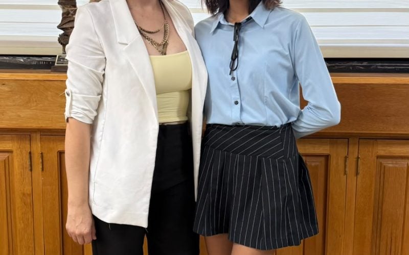 Se va a Francia estudiante de la UTC con Super Beca