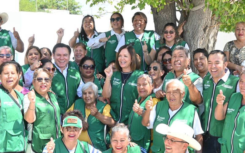 Sari Perez y Manolo Jiménez acercan servicios de salud a familias de Frontera
