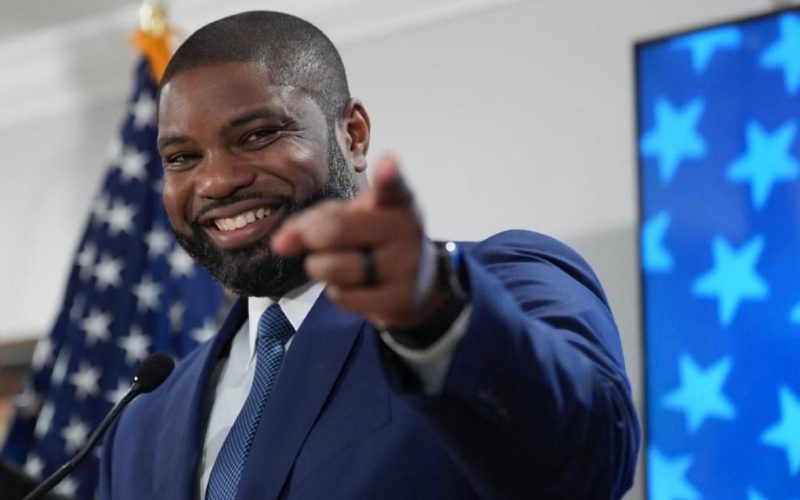 Tienen demócratas socialistas importante triunfo en Florida