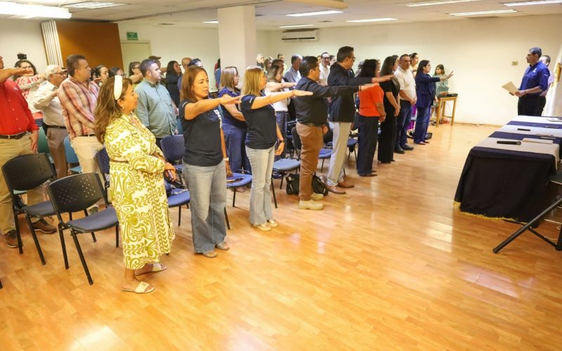 Toman protesta a integrantes de  las Academias Docentes UAdeC