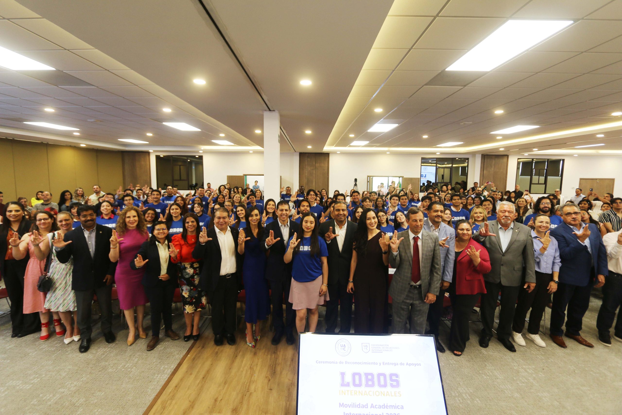 Entrega UAdeC Becas de  Movilidad Estudiantil 2026