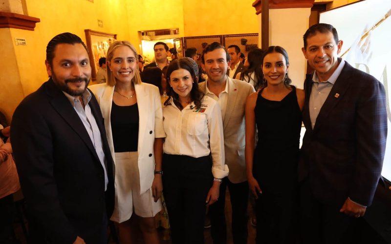 Realizan subasta a beneficio de la A.C. “Navidad en el Campo”