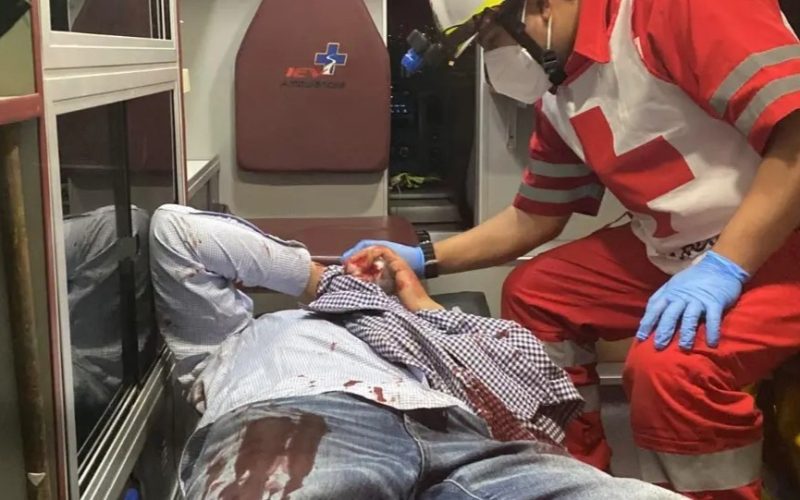 Vuelcan seis jóvenes que andaban de fiesta