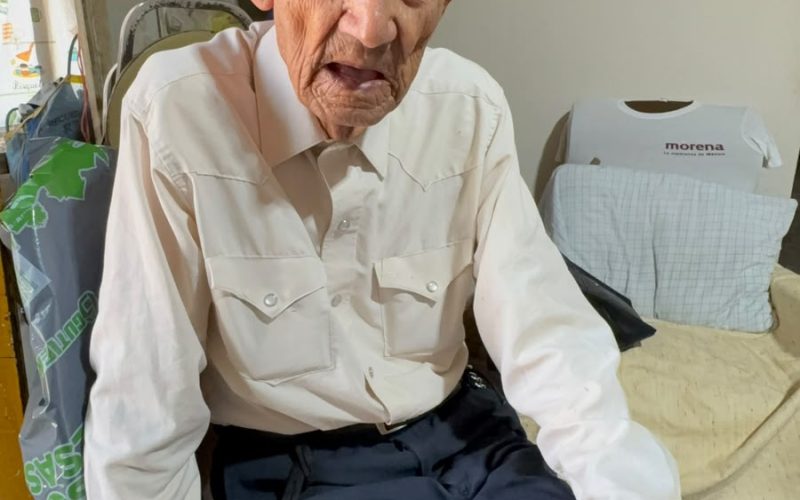 Cumple “El Tío” 103 años; su secreto: mantenerse activo